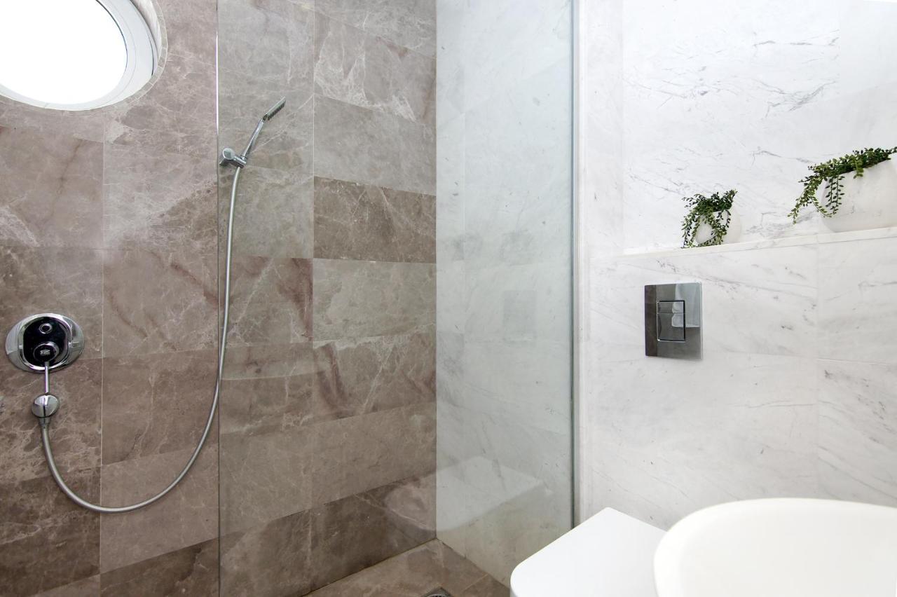 Apartment Josephine - Beachfront โปรทาราส ภายนอก รูปภาพ